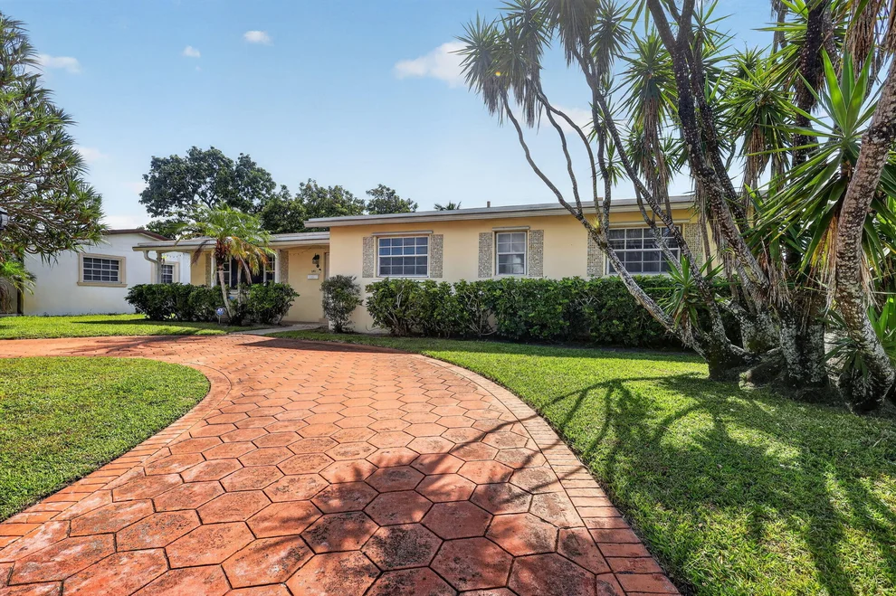 Unit for sale at 241 N 68th Terrace, Hollywood, FL 33024