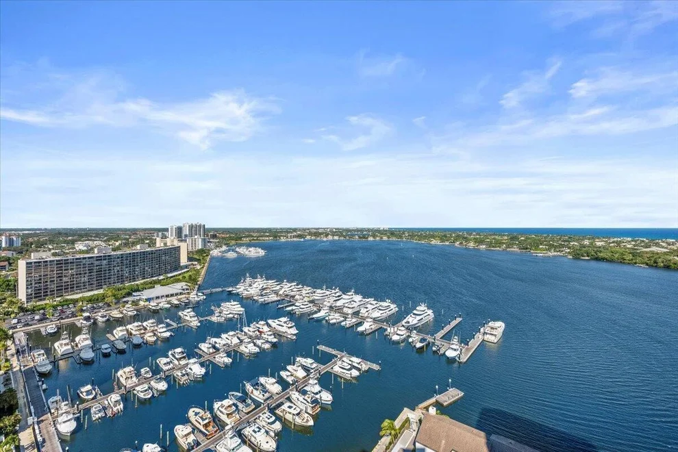 100 Lakeshore Drive