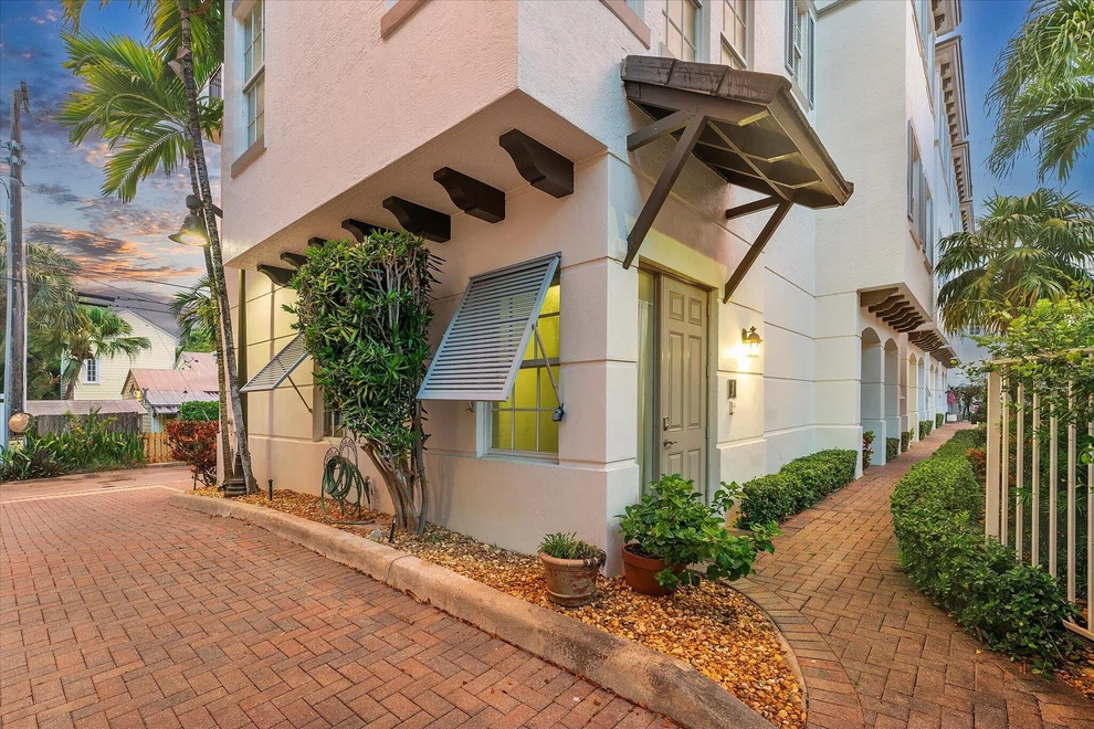 Unit for sale at 285 SE 6th Avenue, Delray Beach, FL 33483