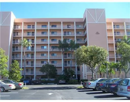 Unit for sale at 7260 Kinghurst Drive, Delray Beach, FL 33446