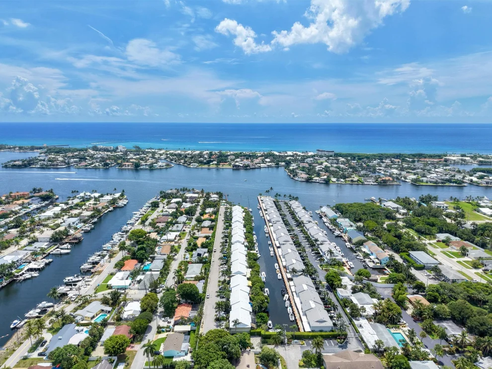 Unit for sale at 626 Mariners Way, Boynton Beach, FL 33435