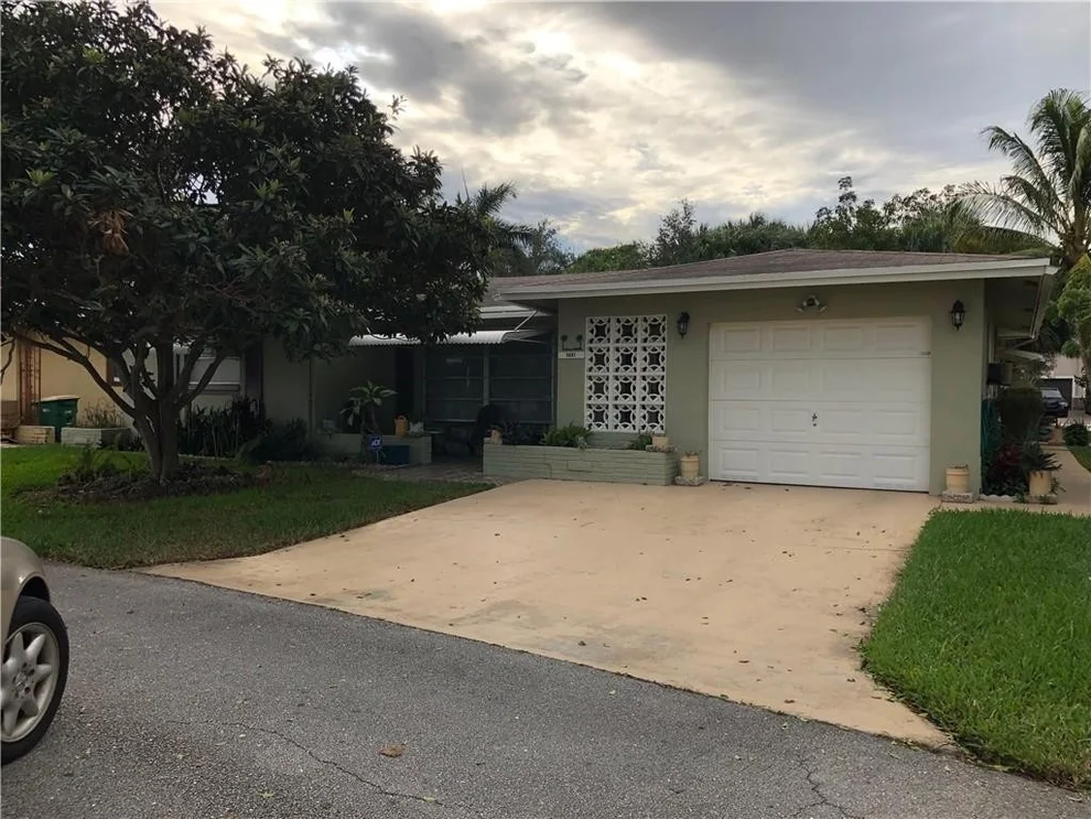 Unit for sale at 5607 NW 50th Avenue, Tamarac, FL 33319