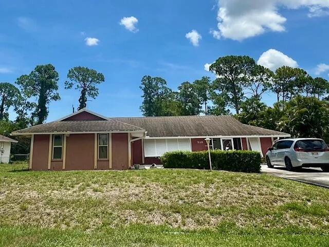 Unit for sale at 210 SE Crosspoint Drive, Port St Lucie, FL 34983
