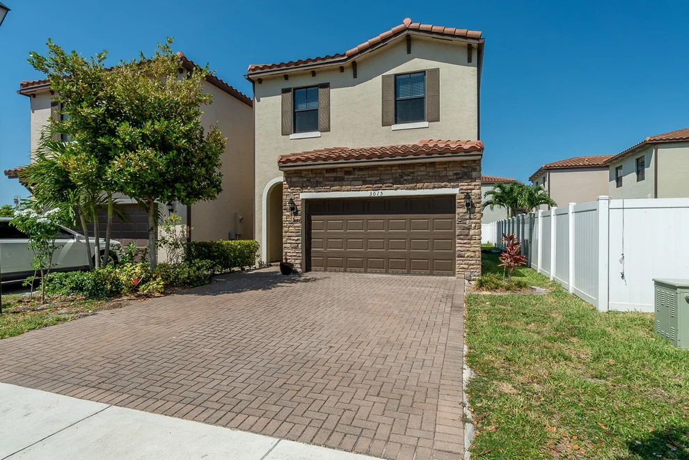 Unit for sale at 3015 Butternut Lane, Riviera Beach, FL 33410
