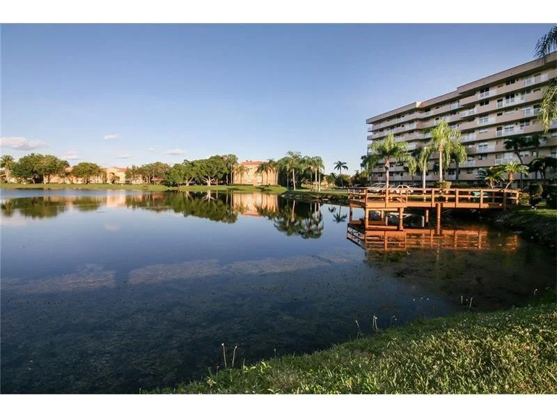 Unit for sale at 250 Jacaranda Drive, Plantation, FL 33324
