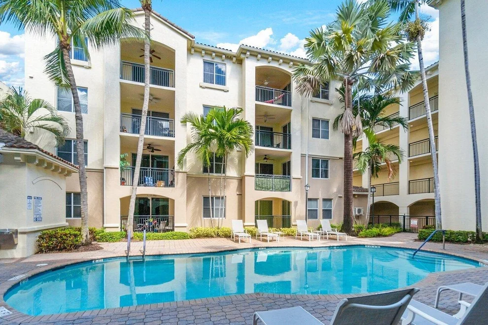 Unit for sale at 4 201 Renaissance Way, Boynton Beach, FL 33426