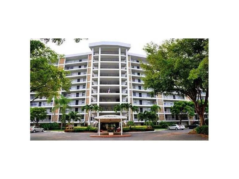 Unit for sale at 625 Oaks Drive, Pompano Beach, FL 33069