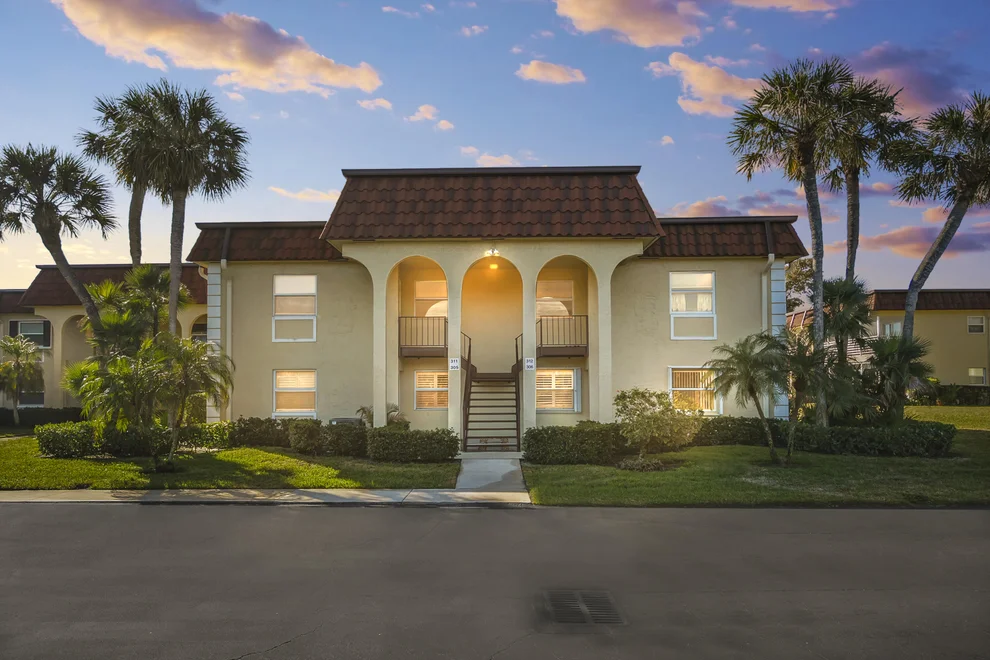 Unit for sale at 717 S Us Hwy 1, Jupiter, FL 33477