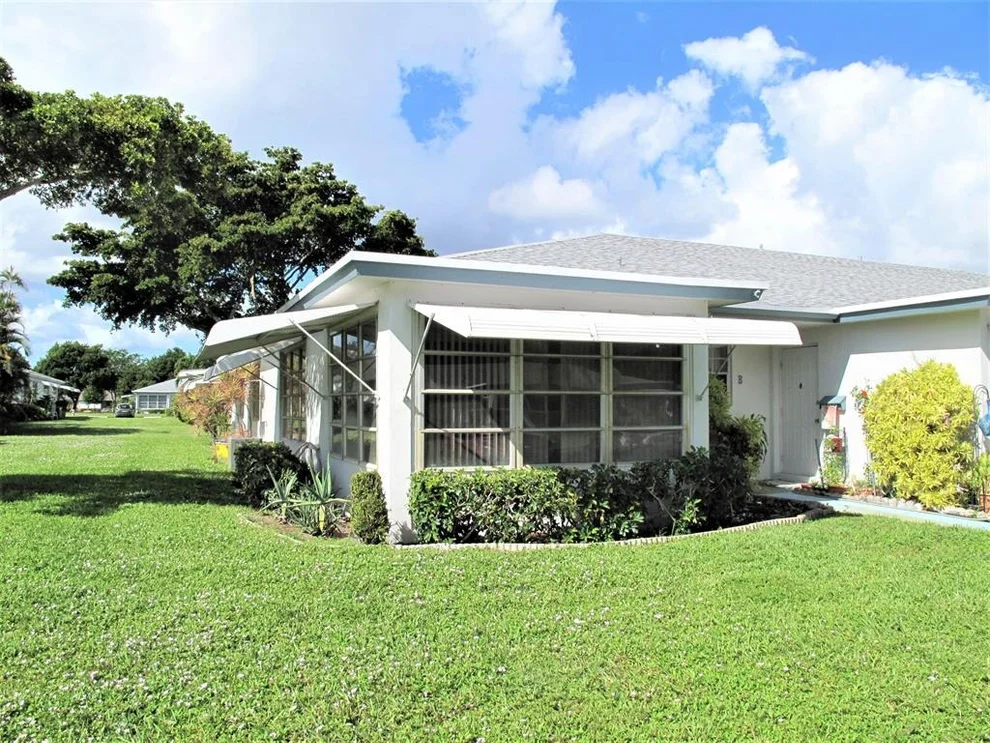 Unit for sale at 1190 S Drive Circle, Delray Beach, FL 33445