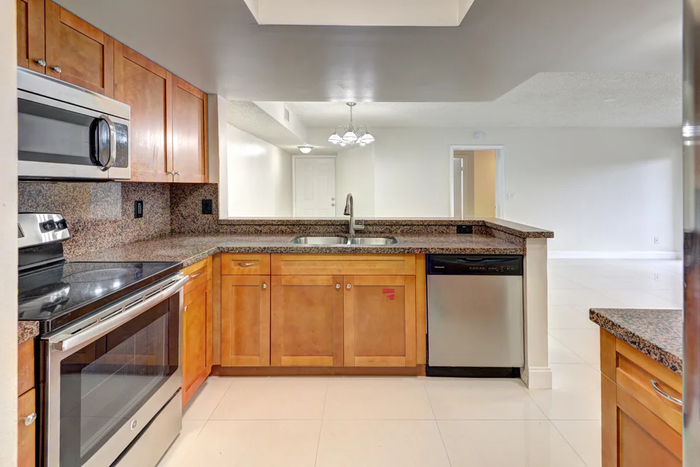 Unit for sale at 9244 W Atlantic Boulevard, Coral Springs, FL 33071
