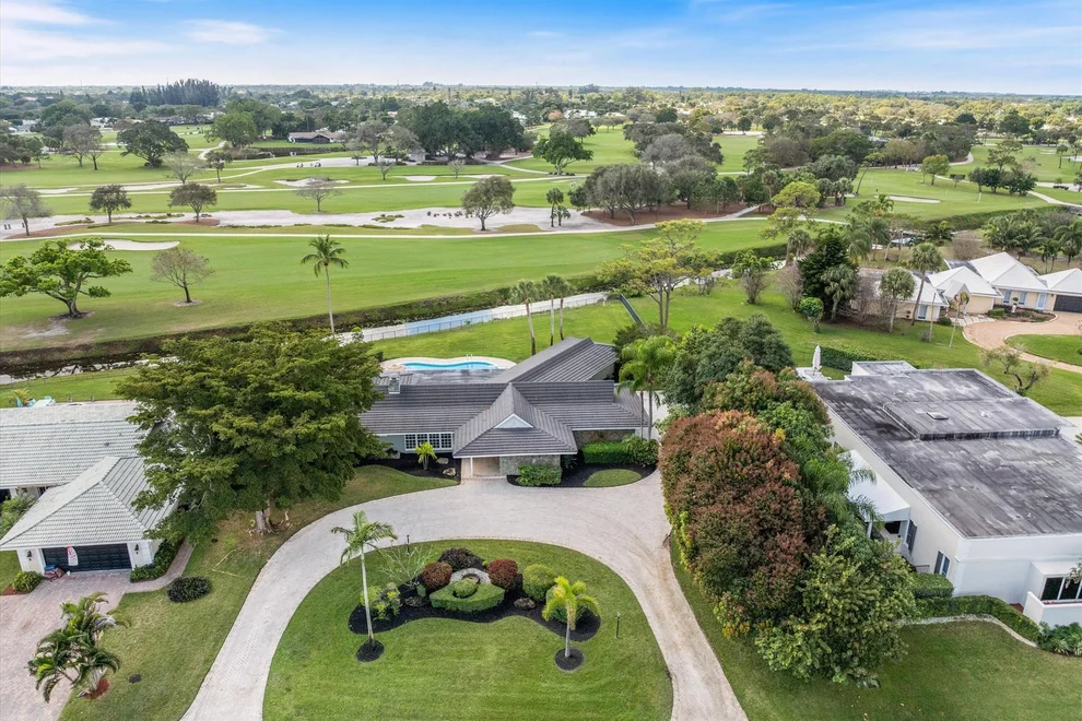 Unit for sale at 253 N Country Club Drive, Atlantis, FL 33462