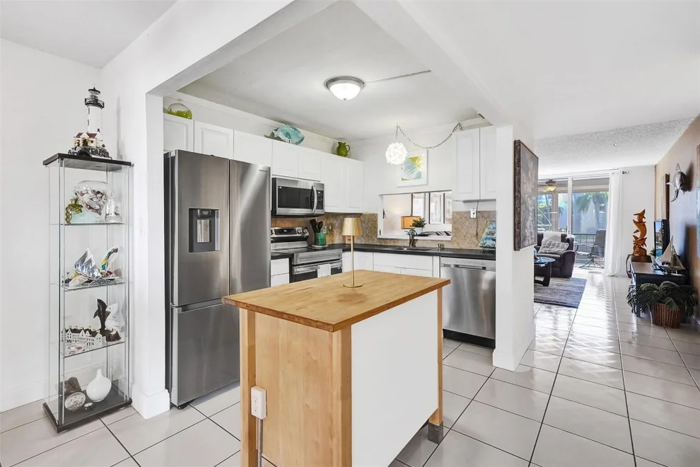 Unit for sale at 777 S Federal Highway, Pompano Beach, FL 33062