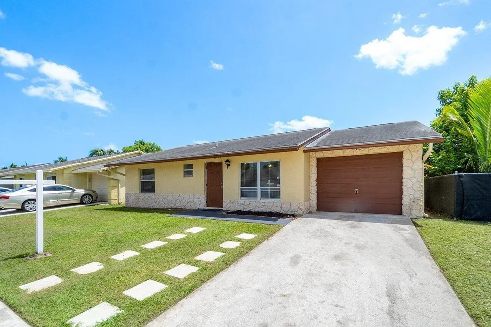 Unit for sale at 6090 Lambeth Circle, Lake Worth, FL 33463