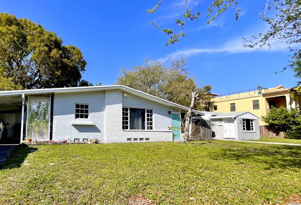 Unit for sale at 513 SW 17th Street, Fort Lauderdale, FL 33315