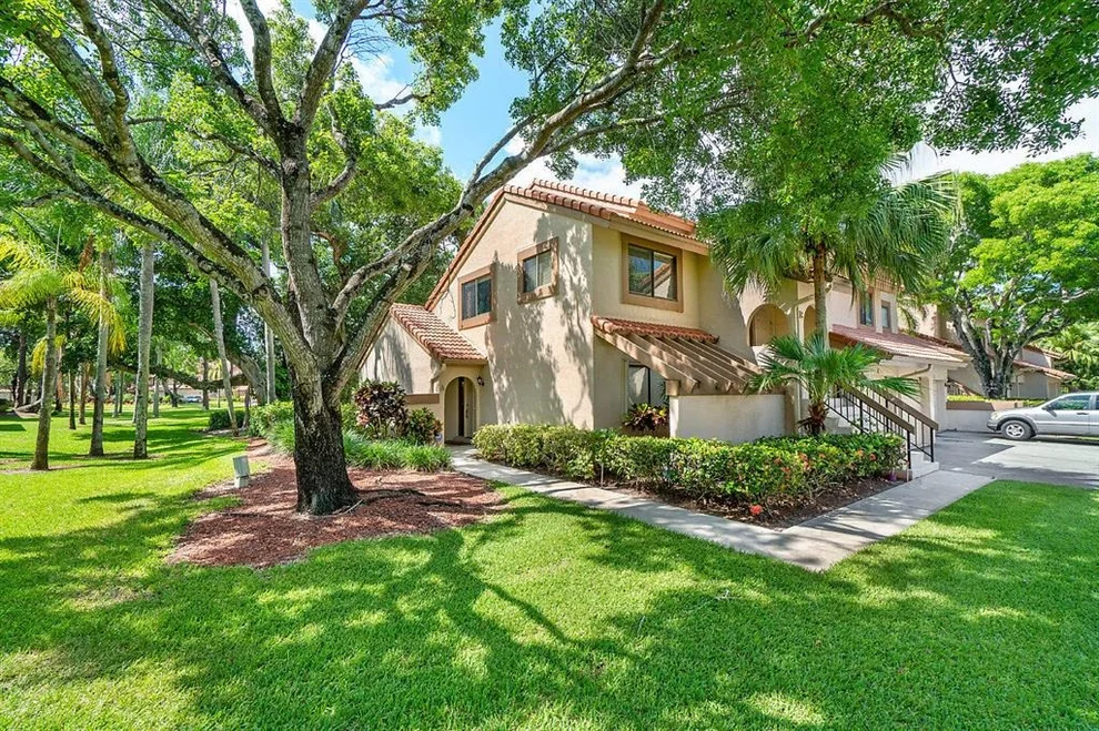 Unit for sale at 5530 Coach House Circle, Boca Raton, FL 33486