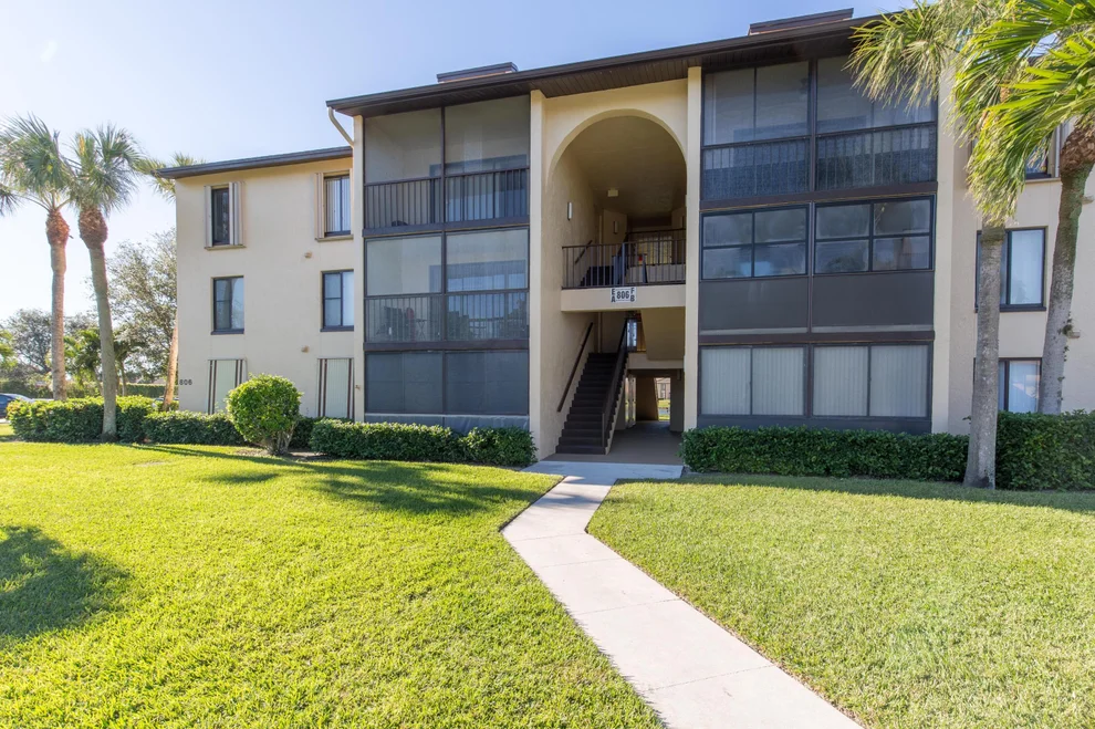 Unit for sale at 806 Sky Pine Way, Greenacres, FL 33415