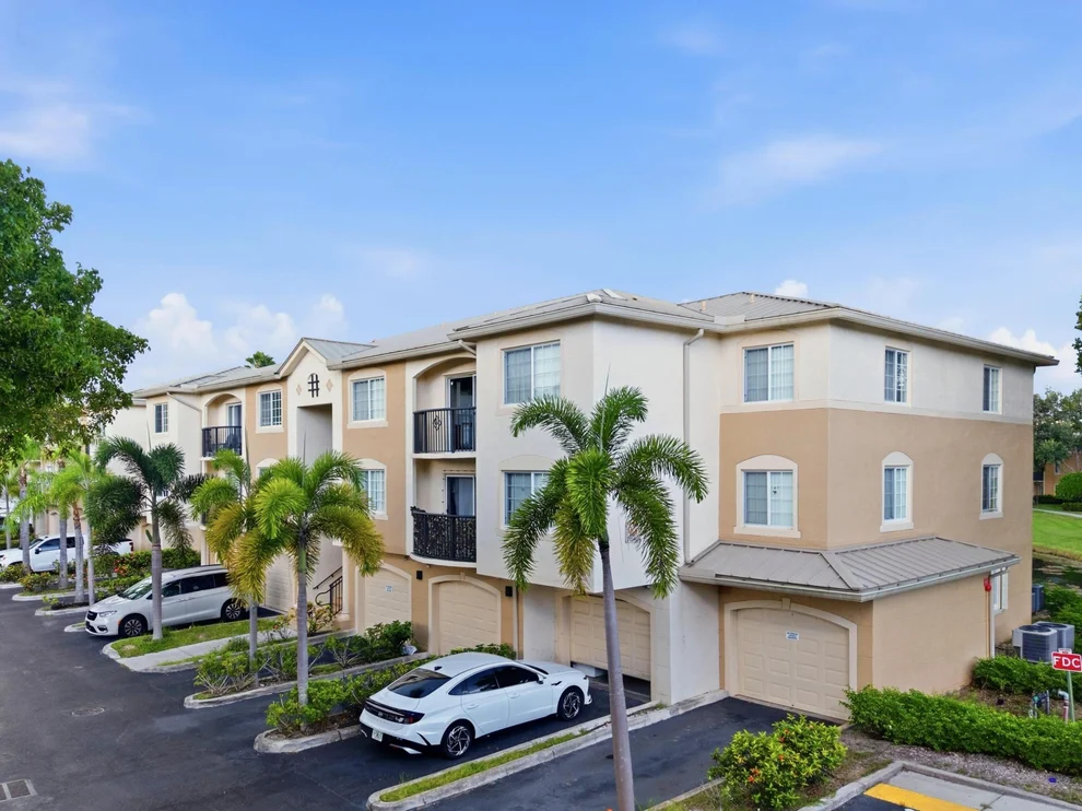 Unit for sale at 900 CRESTWOOD Court S, Royal Palm Beach, FL 33411