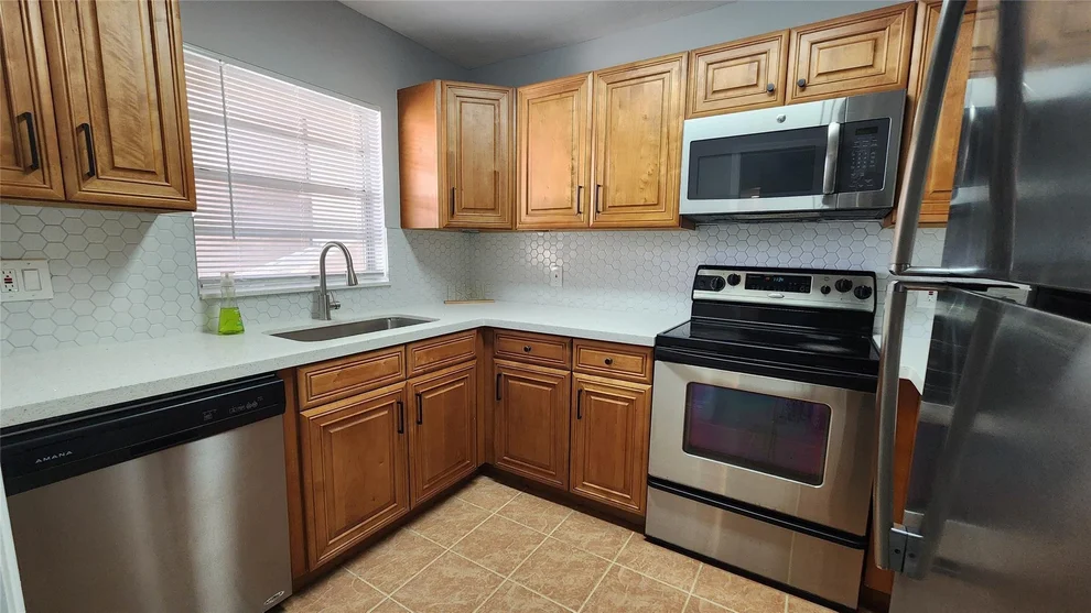 Unit for sale at 9471 Evergreen Place, Davie, FL 33324