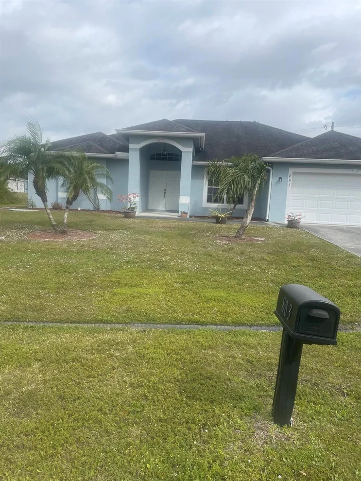 Unit for sale at 883 SW Mccall Road, Port St Lucie, FL 34953