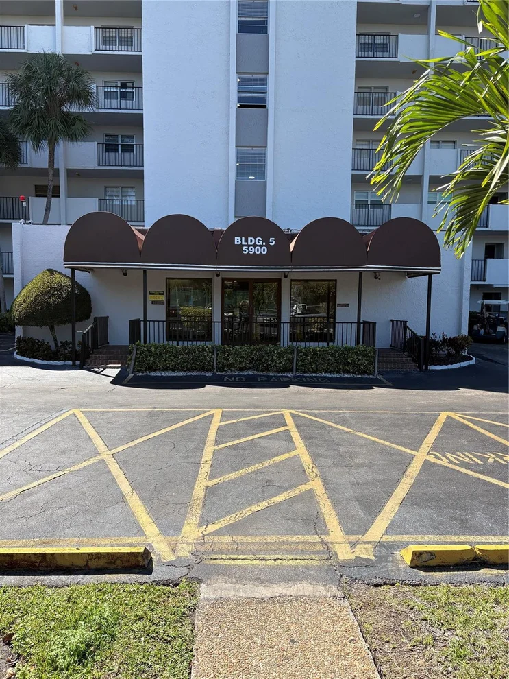Unit for sale at 5900 NW 44 Street, Lauderhill, FL 33319