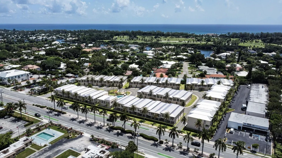 Unit for sale at 2419 N Federal Highway, Delray Beach, FL 33483