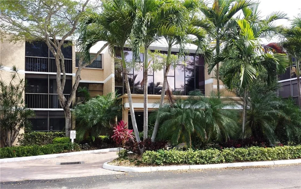 Unit for sale at 16325 Golf Club Road, Weston, FL 33326