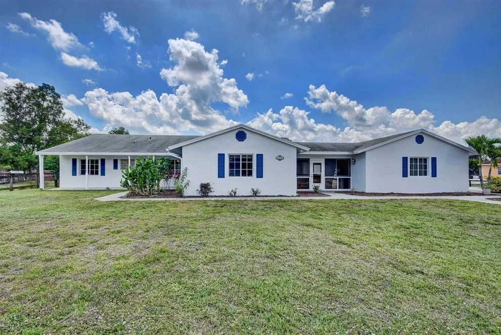 Unit for sale at 16356 E Mayfair Drive, Loxahatchee, FL 33470
