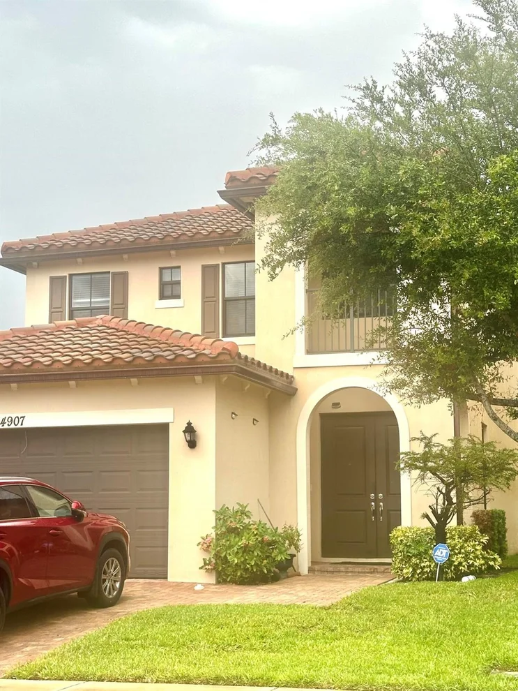 Unit for sale at 4907 NW 51st Terrace, Tamarac, FL 33319