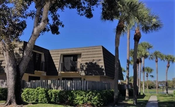 Unit for sale at 165 Heritage Way, West Palm Beach, FL 33407
