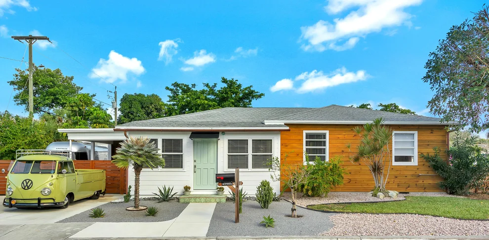 Unit for sale at 1301 N Palmway, Lake Worth Beach, FL 33460