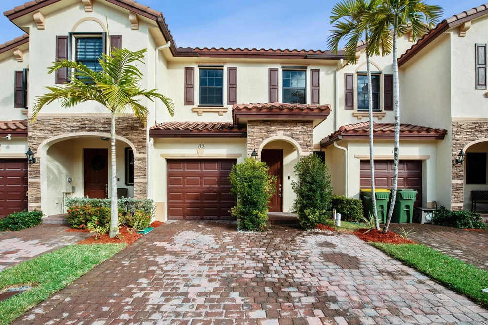 Unit for sale at 113 SE 33rd Terrace, Homestead, FL 33033