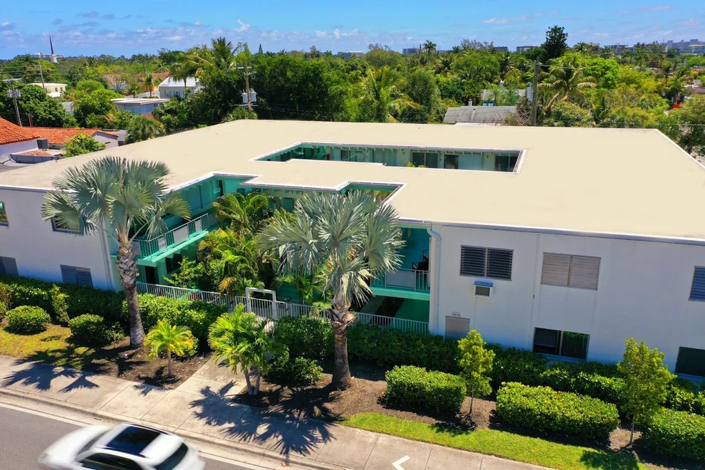 Unit for sale at 702 N Federal Highway, Lake Worth Beach, FL 33460