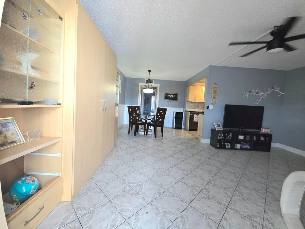 Unit for sale at 2010 Westbury F, Deerfield Beach, FL 33442