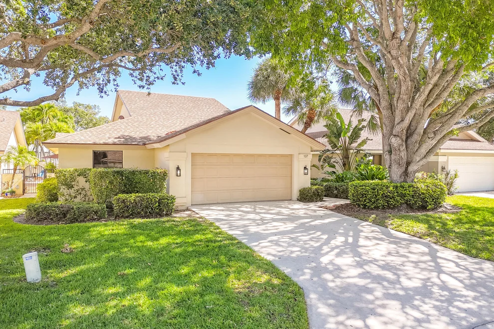 Unit for sale at 137 Harbourside Circle, Jupiter, FL 33477