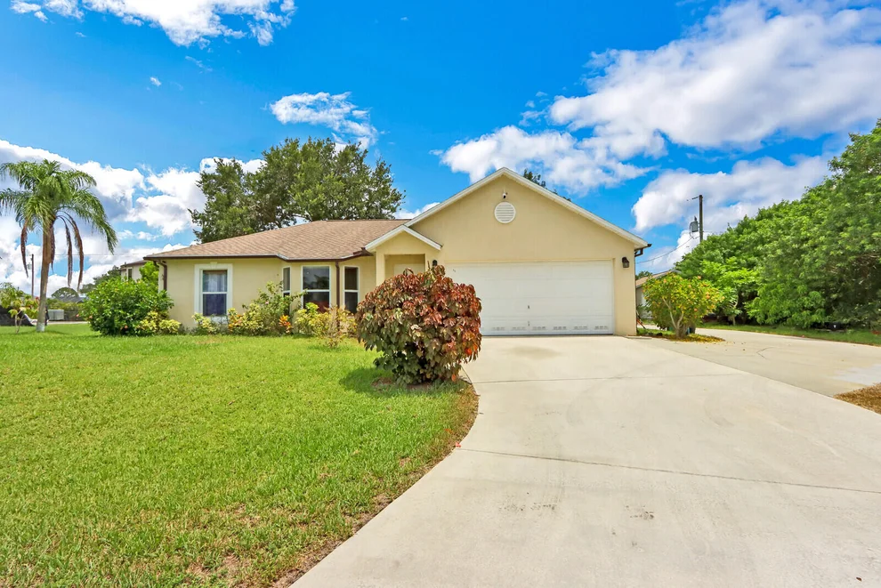 Unit for sale at 217 SW Tot Court, Port St Lucie, FL 34953
