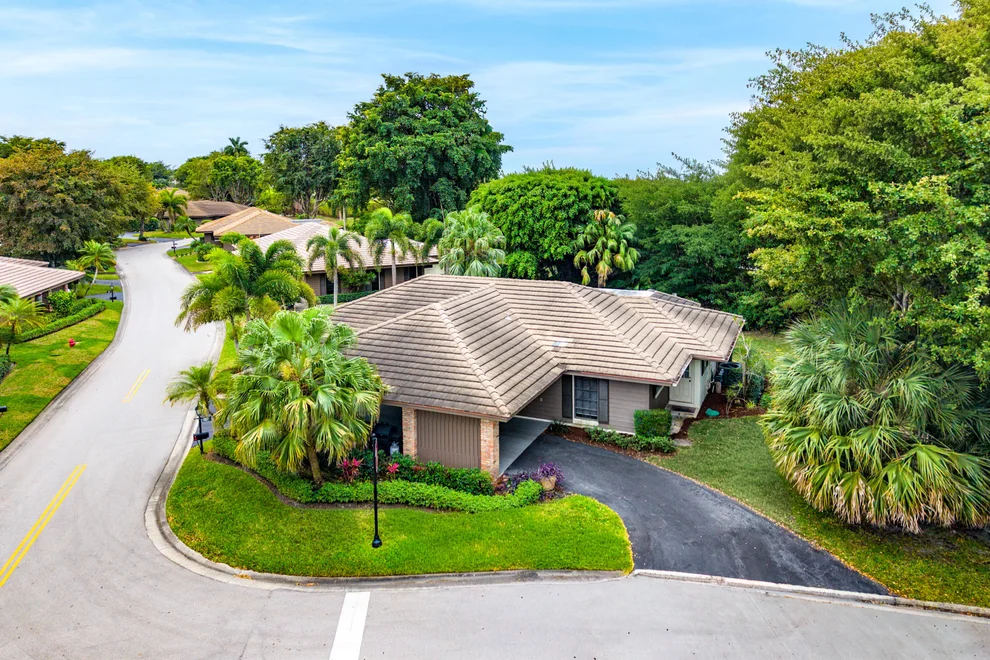 Unit for sale at 609 Cypress Key Drive, Atlantis, FL 33462
