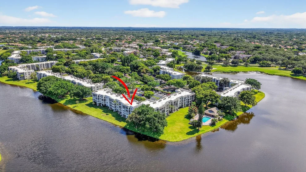 Unit for sale at 9440 Poinciana Place, Davie, FL 33324
