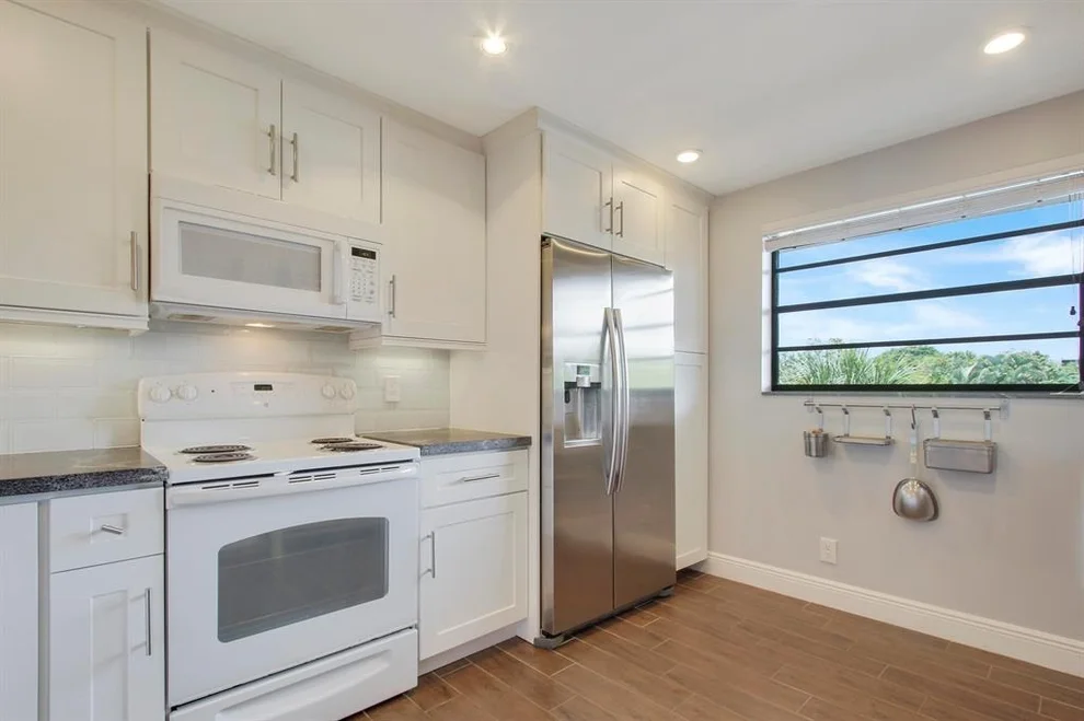 Unit for sale at 555 Banyan Tree Lane, Delray Beach, FL 33483