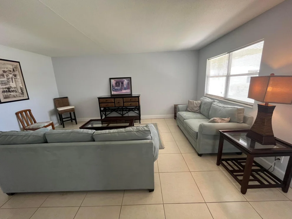 Unit for sale at 52 Flanders B, Delray Beach, FL 33484