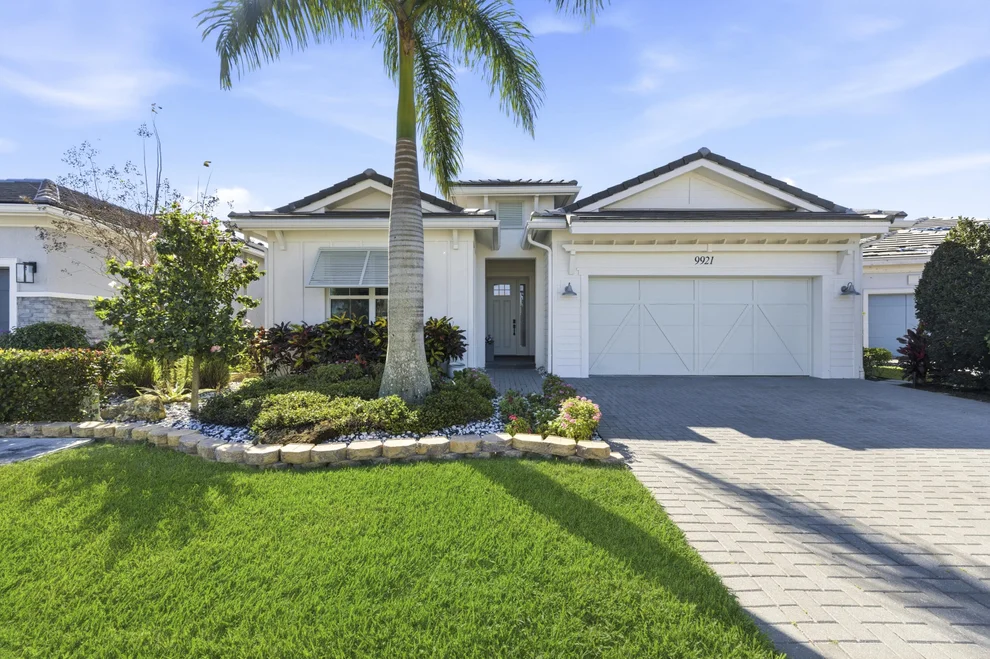 Unit for sale at 9921 Regency Way, Palm Beach Gardens, FL 33412