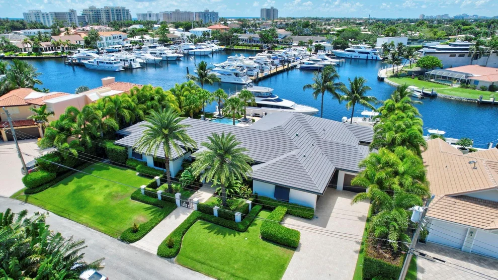 Unit for sale at 2840 NE 44th Street, Lighthouse Point, FL 33064