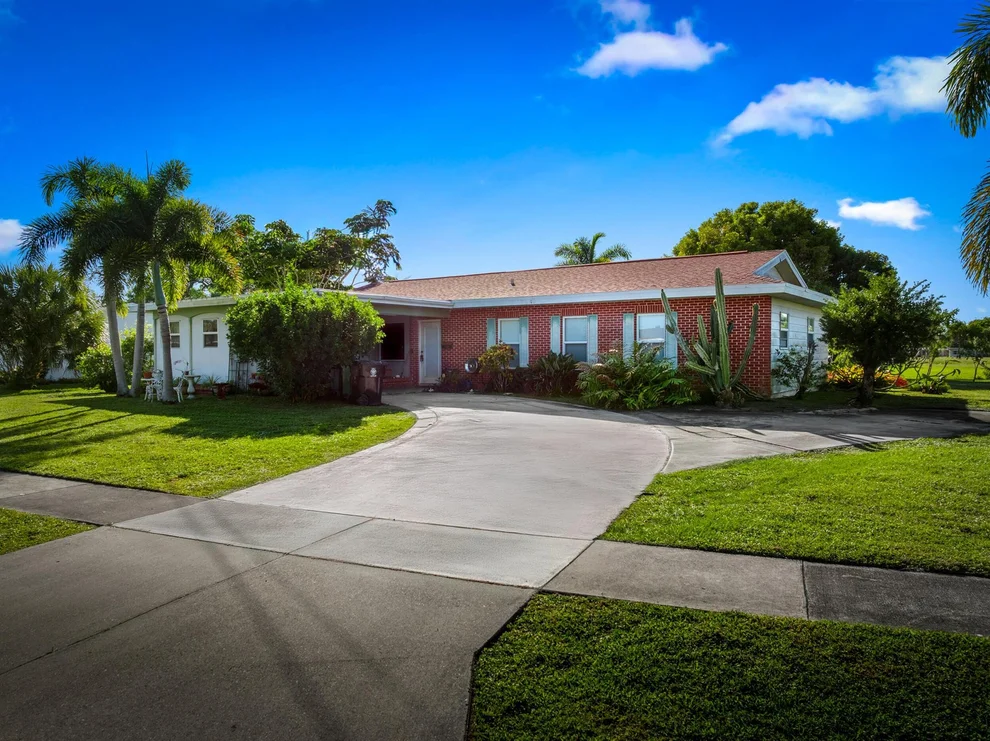Unit for sale at 3112 SE Overbrook Drive, Port St Lucie, FL 34952