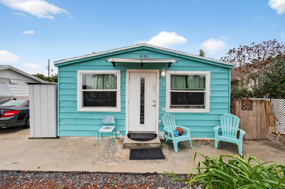 Unit for sale at 1071 Peak Road, Lake Worth, FL 33462