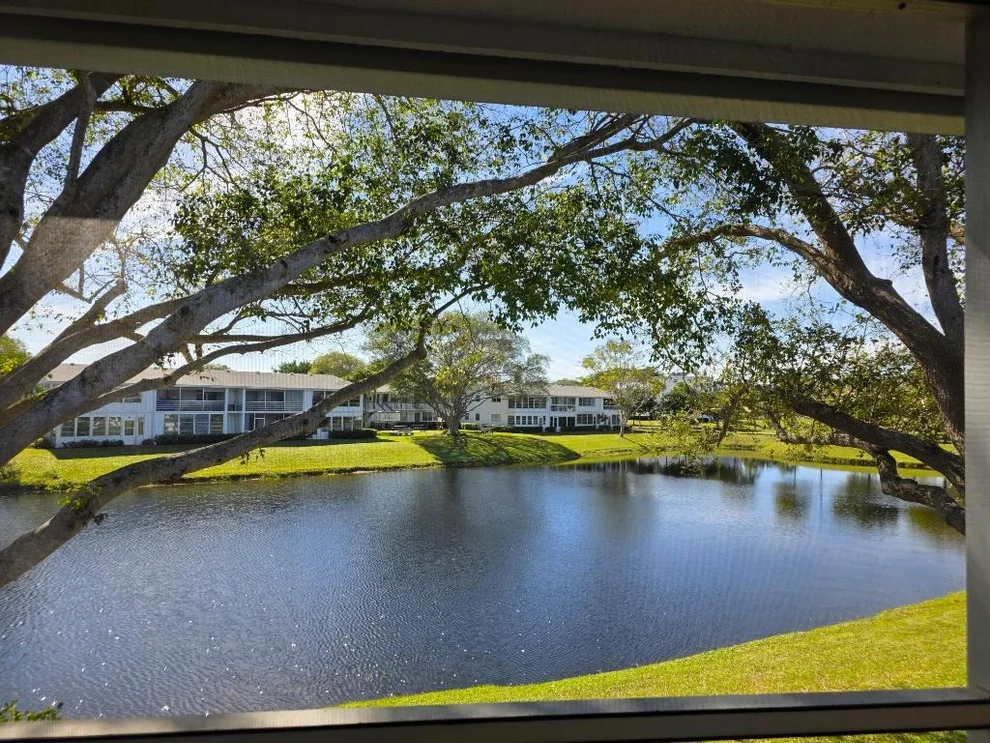 Unit for sale at 134 Lyndhurst F, Deerfield Beach, FL 33442