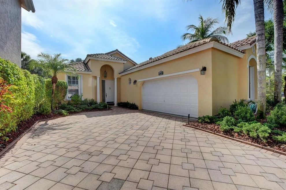 Unit for sale at 11076 Indian Lake Circle, Boynton Beach, FL 33437