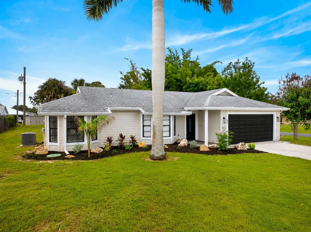 Unit for sale at 801 SW Harvard Road, Port St Lucie, FL 34953