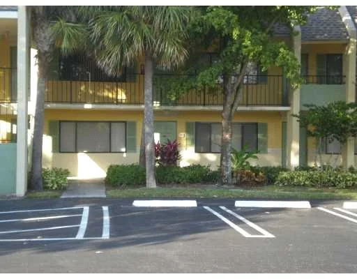 Unit for sale at 707 Meadows Circle, Boynton Beach, FL 33436