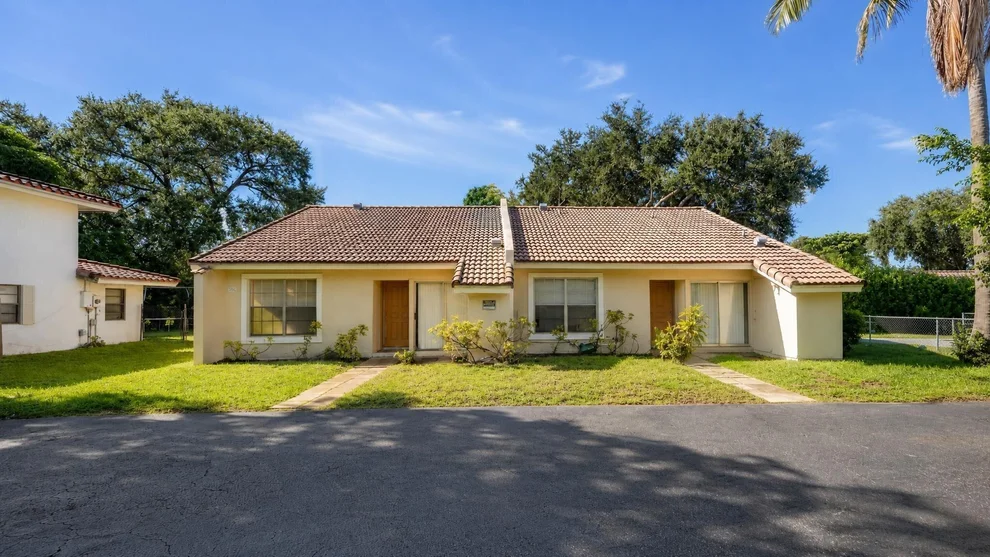Unit for sale at 10880 NW 45th Street, Coral Springs, FL 33065