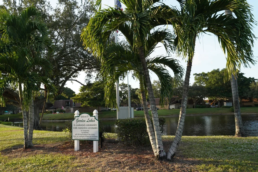 Unit for sale at 1916 19th Lane, Palm Beach Gardens, FL 33418