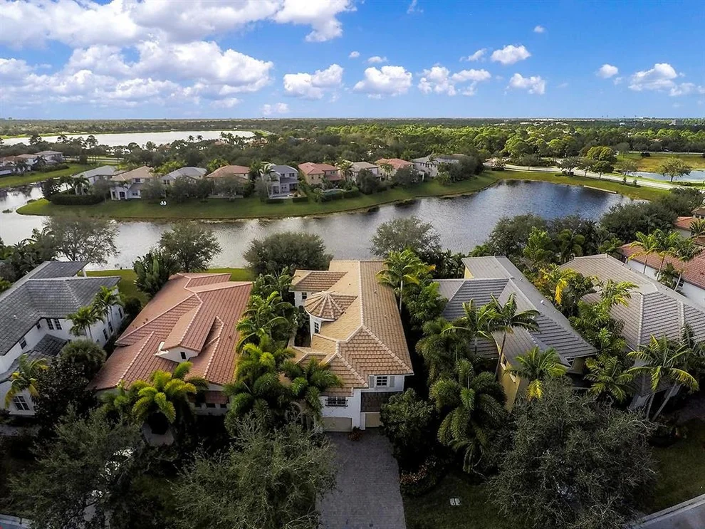 Unit for sale at 834 Madison Court, Palm Beach Gardens, FL 33410